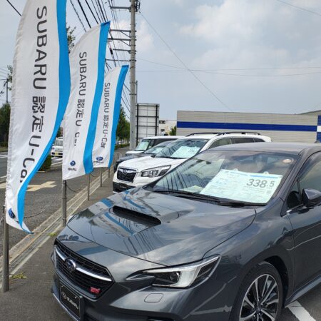中古車の展示してます🚙